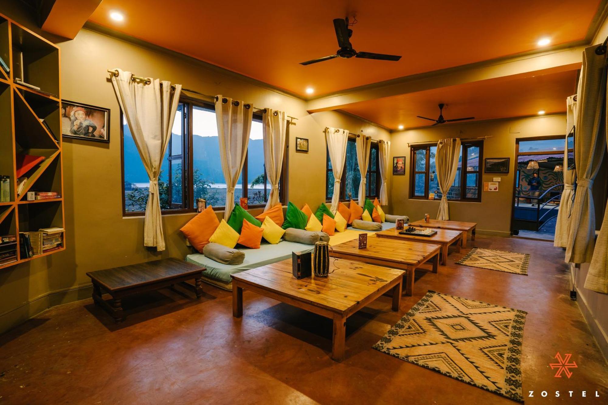 Zostel Pokhara Hostel Bagian luar foto