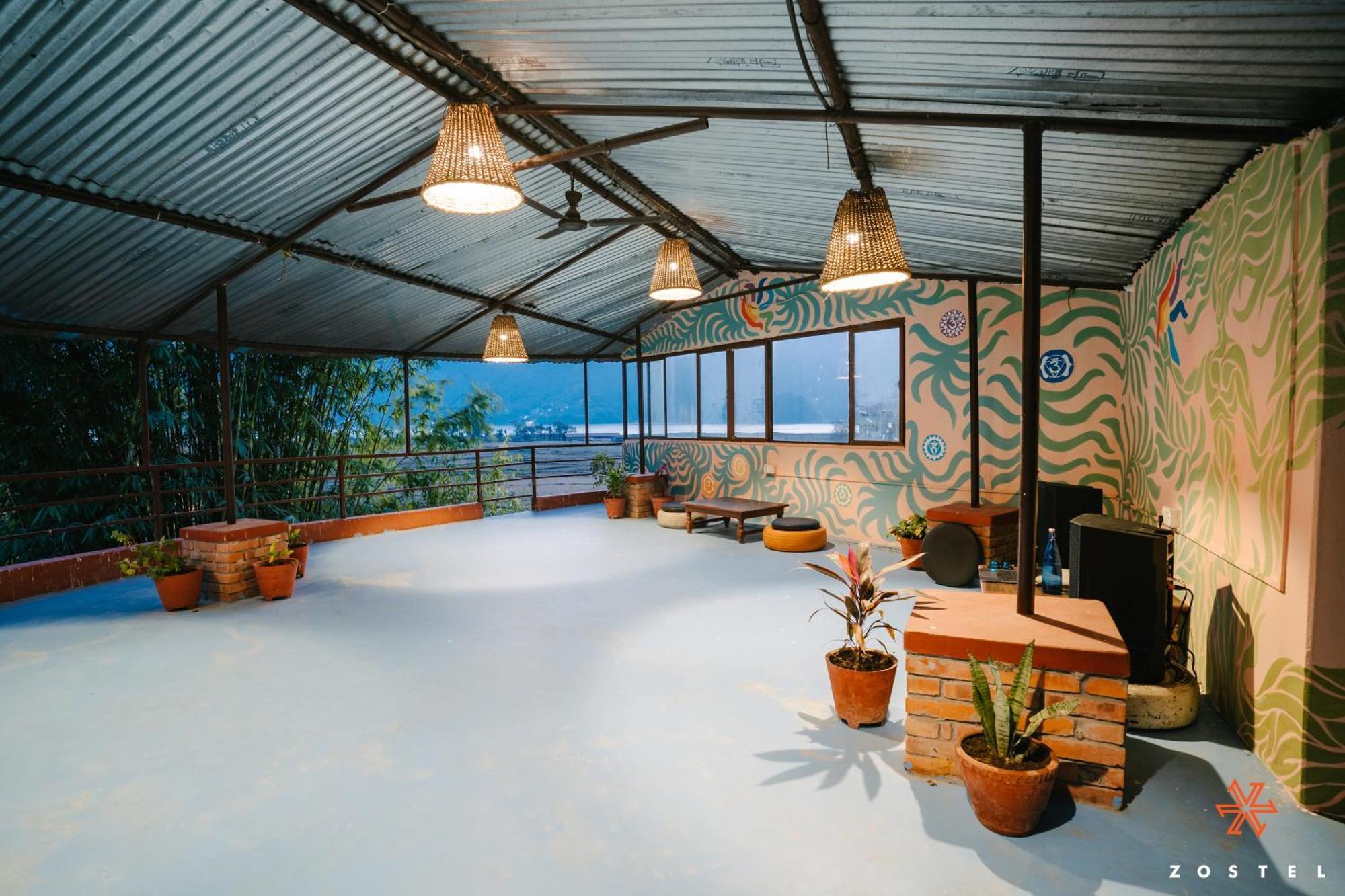 Zostel Pokhara Hostel Bagian luar foto