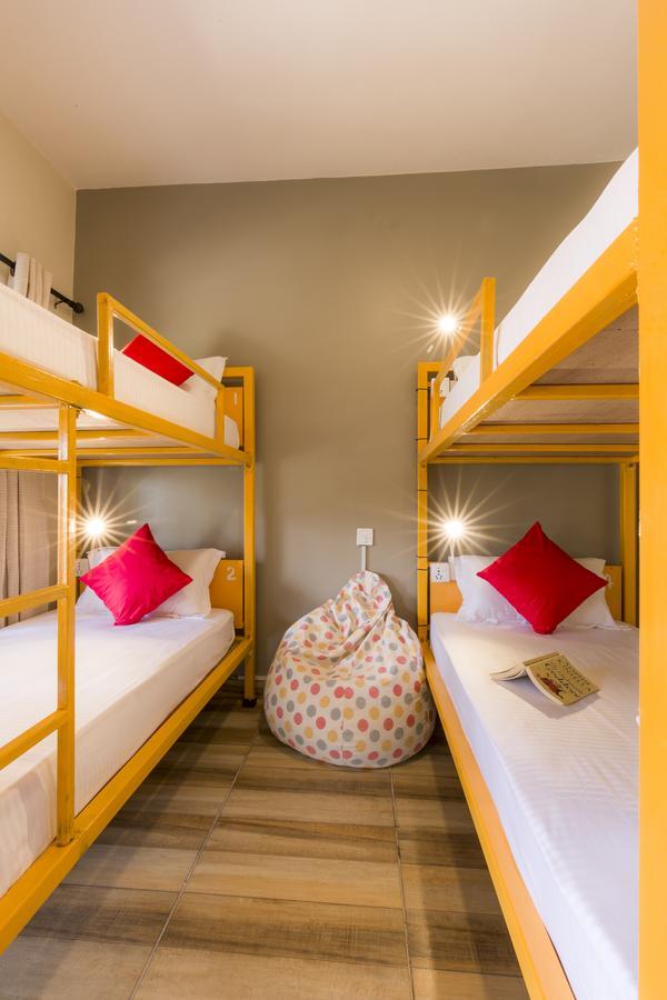 Zostel Pokhara Hostel Bagian luar foto
