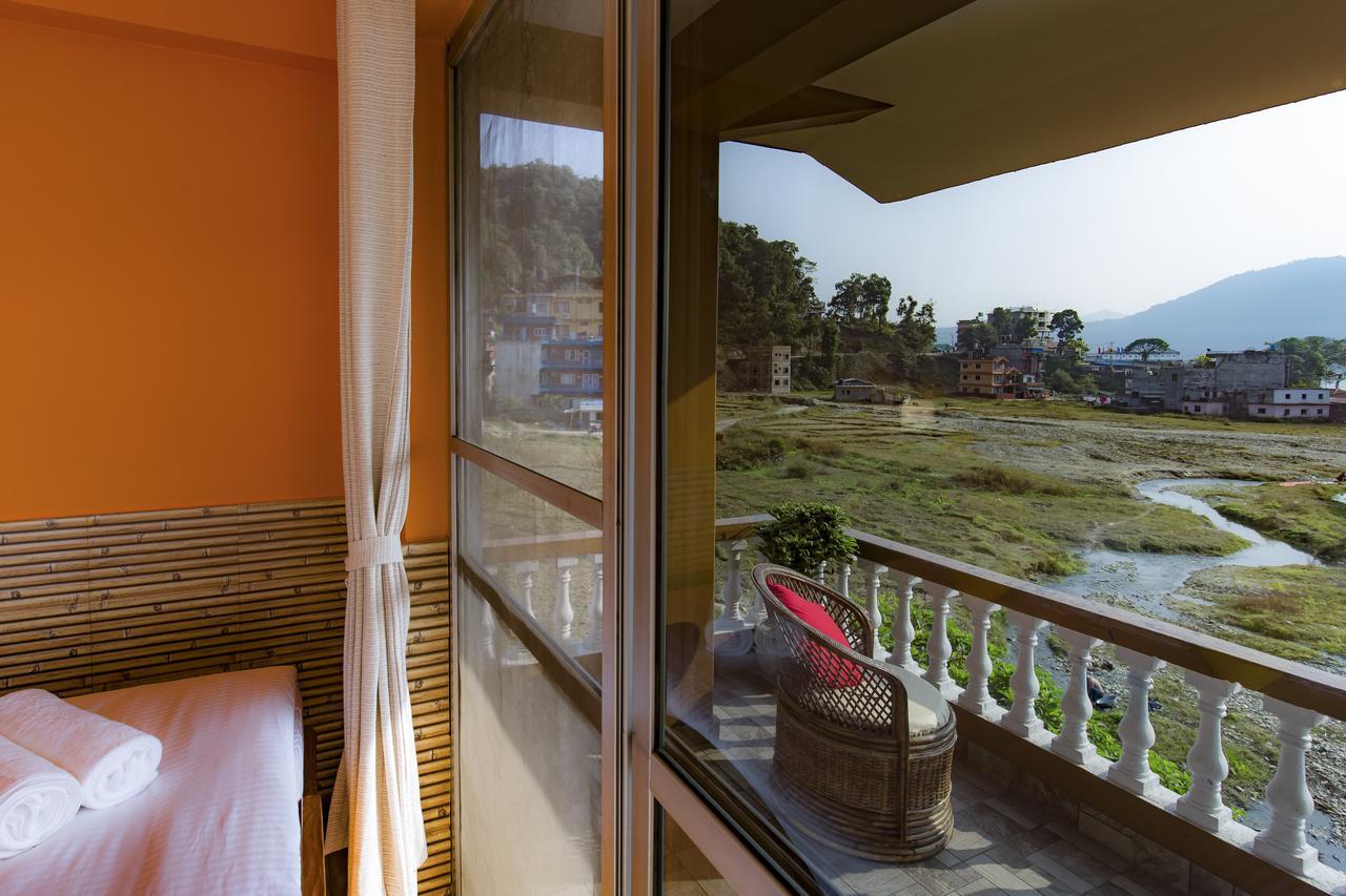 Zostel Pokhara Hostel Bagian luar foto