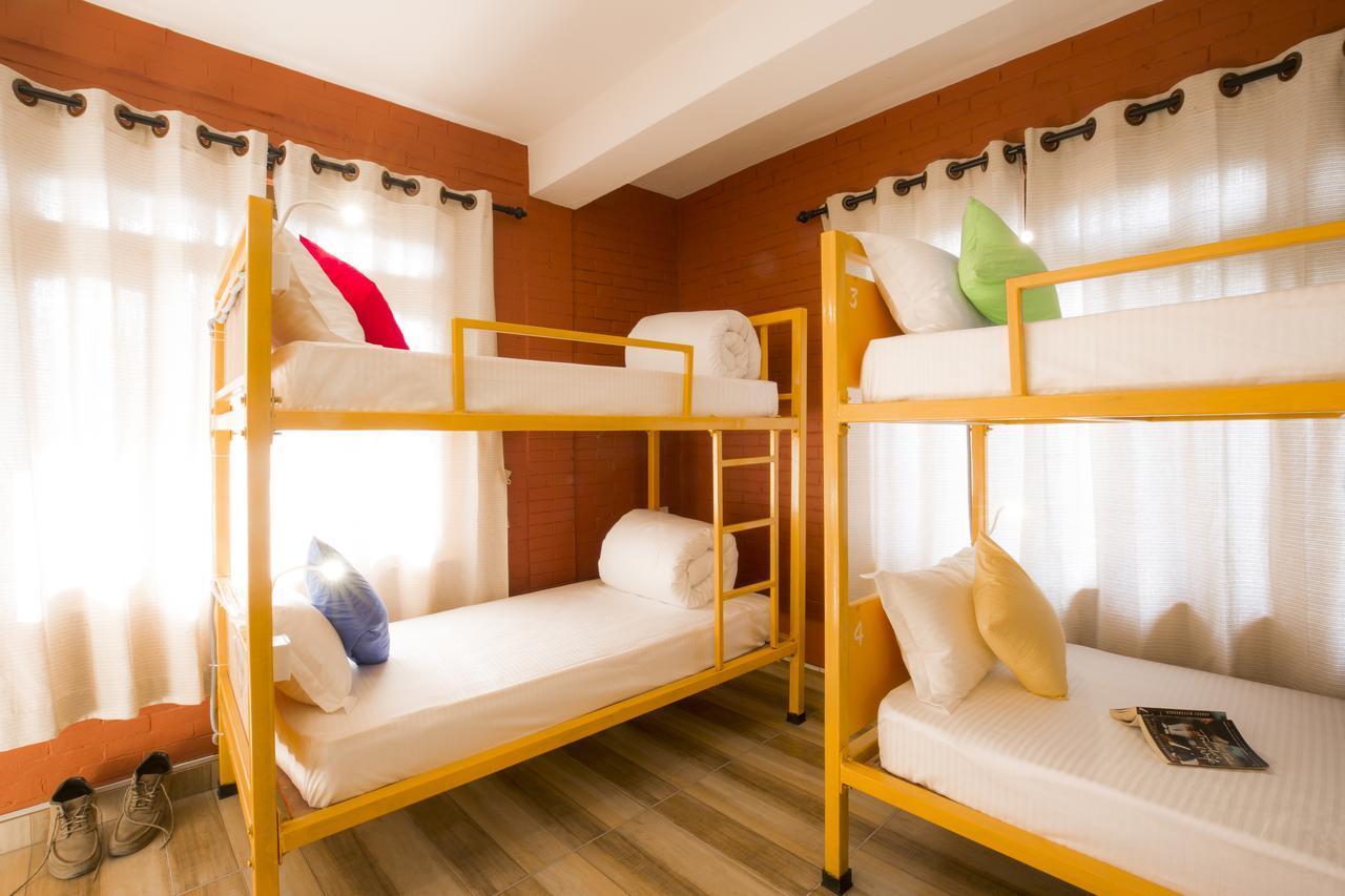 Zostel Pokhara Hostel Bagian luar foto
